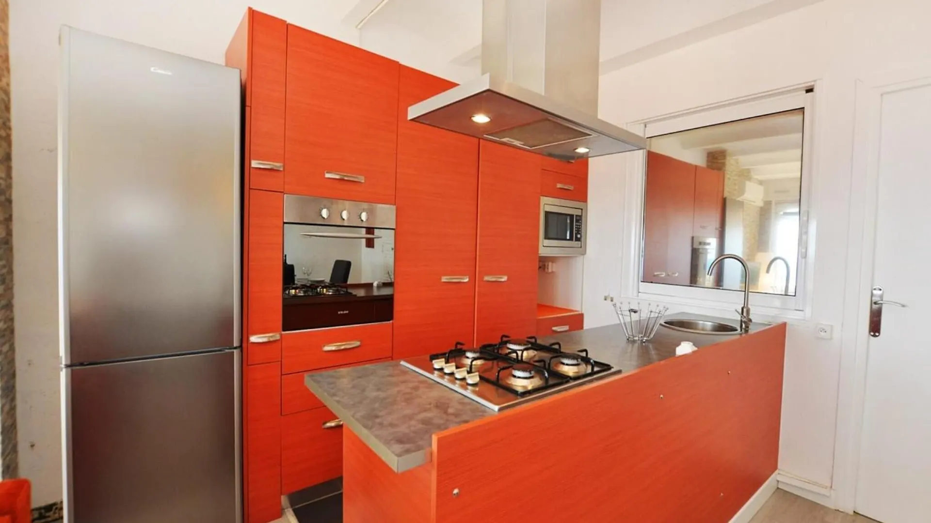 Apartment In Roses With Sea View
